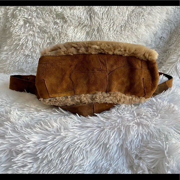 Areitio brown and tan shearling square shoulder bag with suede patchwork straps - Picture 11 of 11
